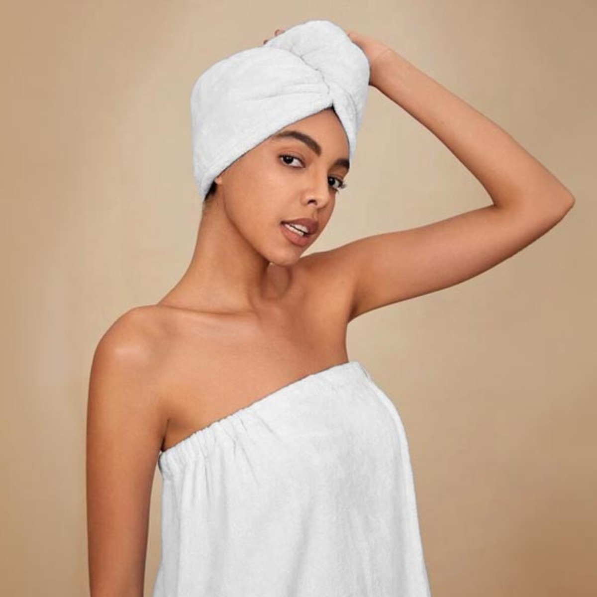 ambiente branco kit saida de banho