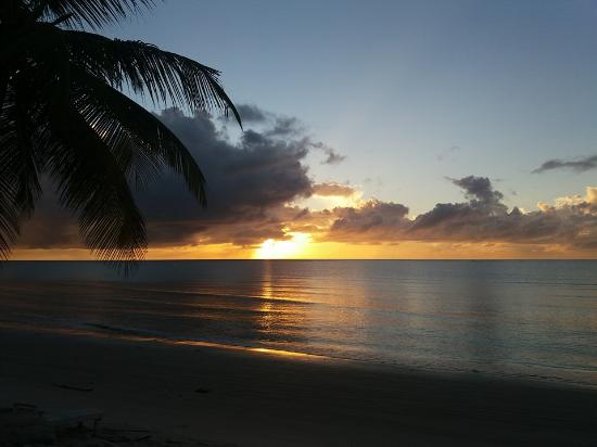 nascer do sol na praia