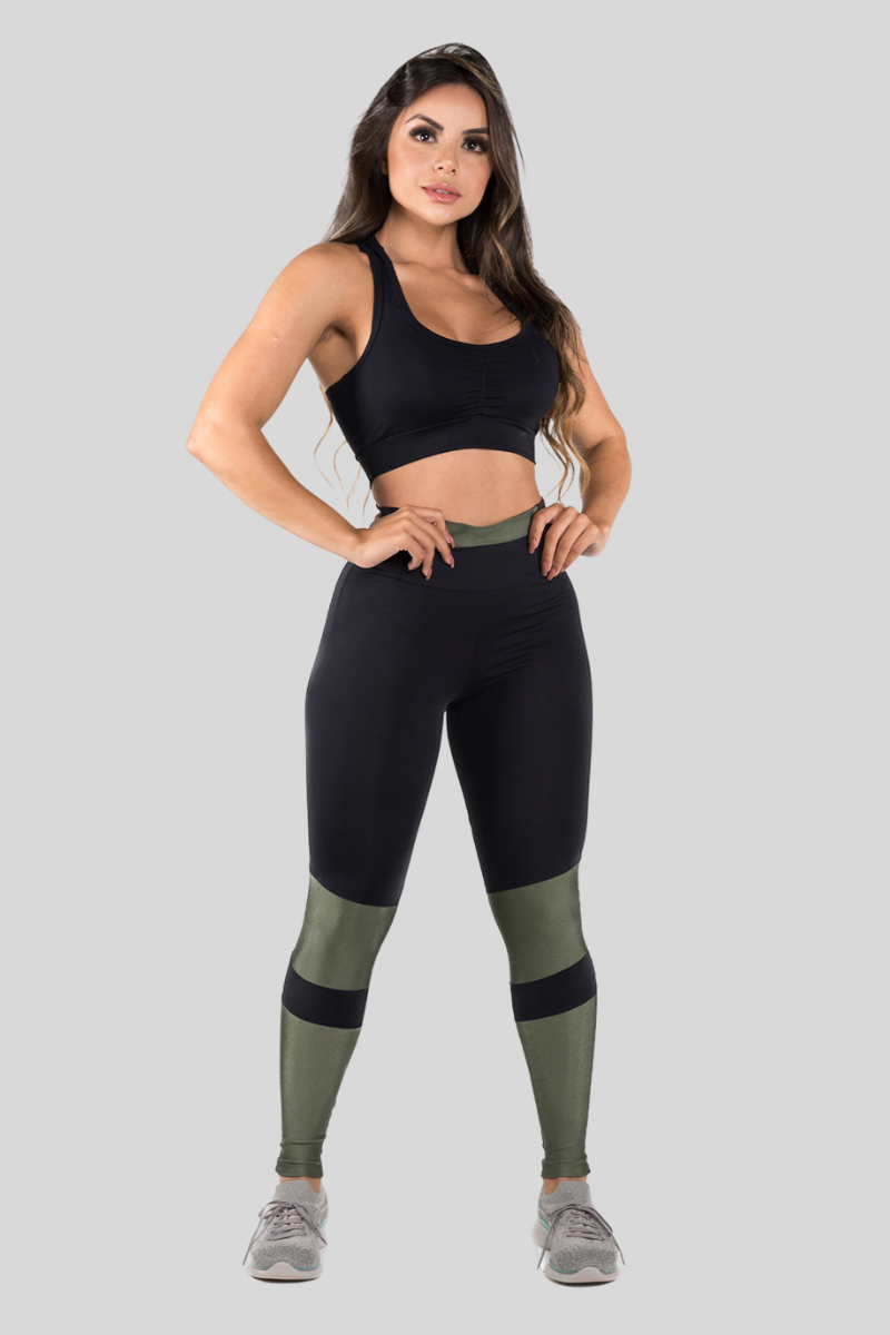 01 calca legging fitness poliamida com recortes em metalic
