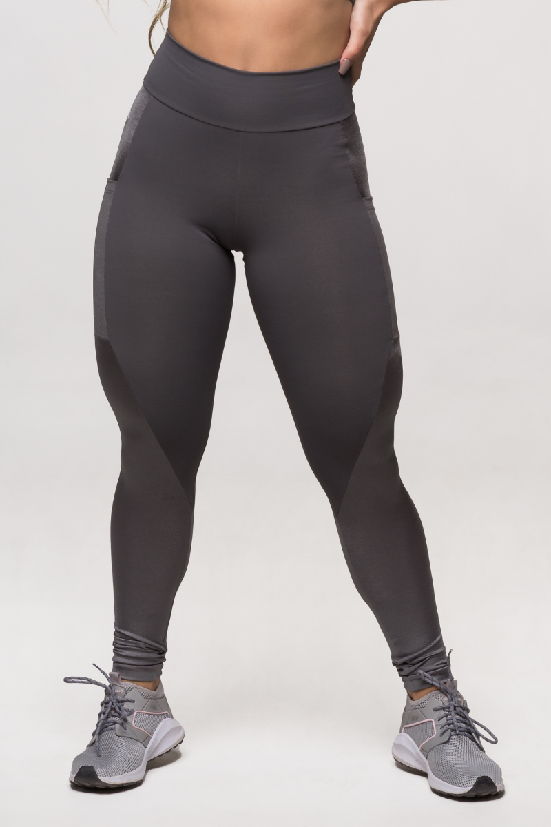 02 calca legging fitness poliamida metalic cinza com bolso