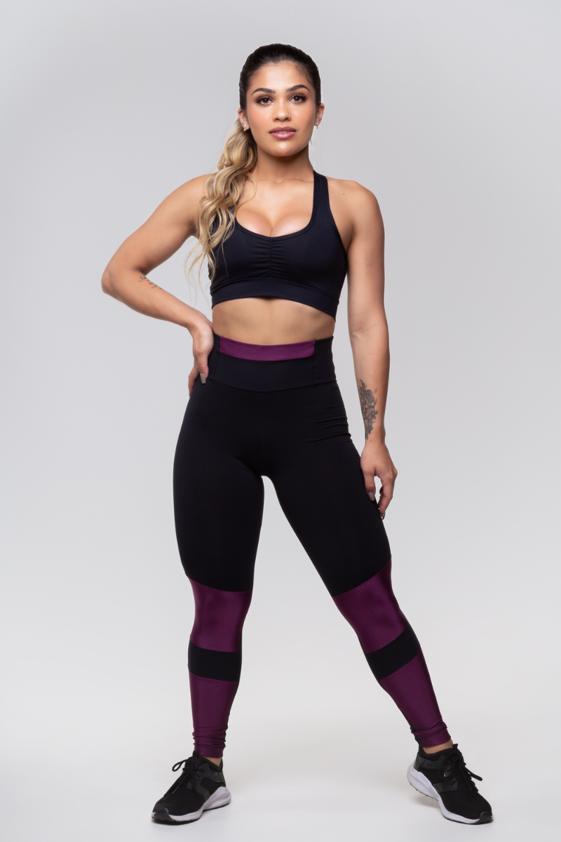 04 calca legging fitness poliamida com recortes em metalic malbec