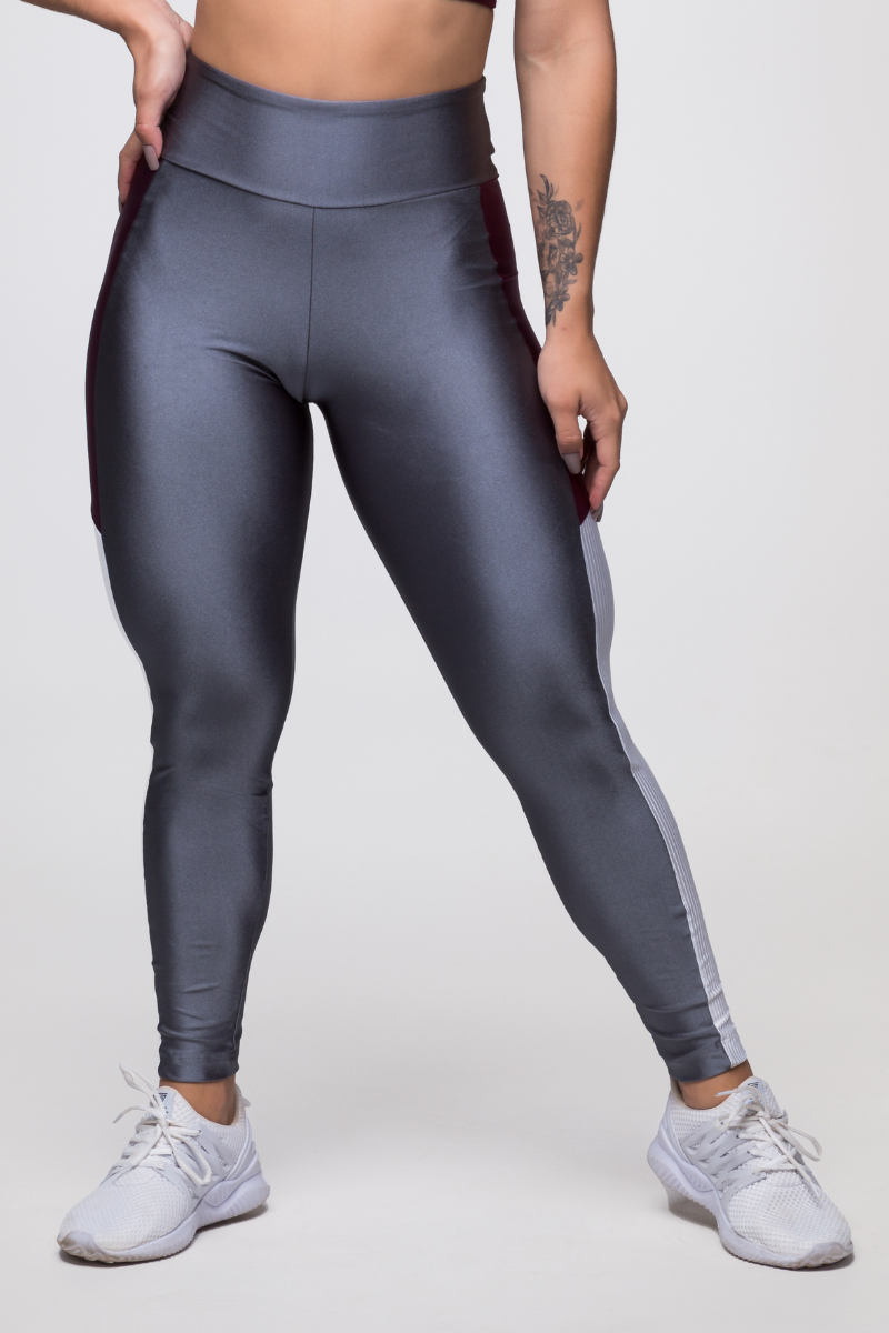 02 calca legging poliamida metalic cinza com malbec