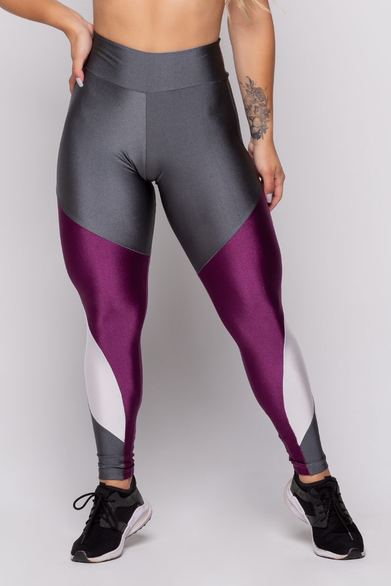 02 calca legging fitness poliamida metalic cinza com malbec
