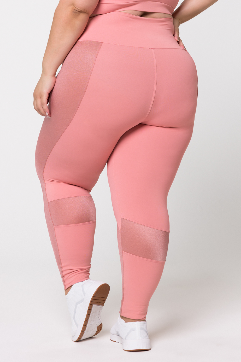 03 calca legging poliamida pluz size rosa claro com recortes metalic