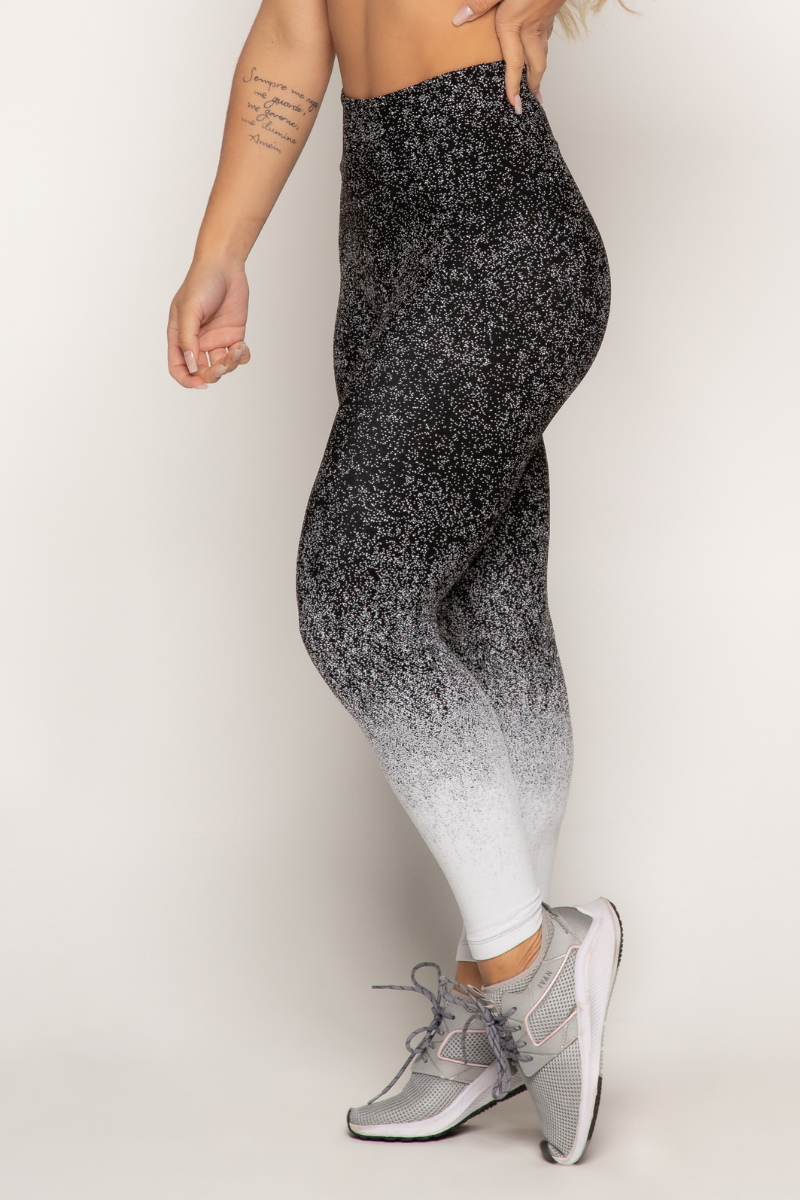 02 calca legging fitness jacquard degrade preto com branco