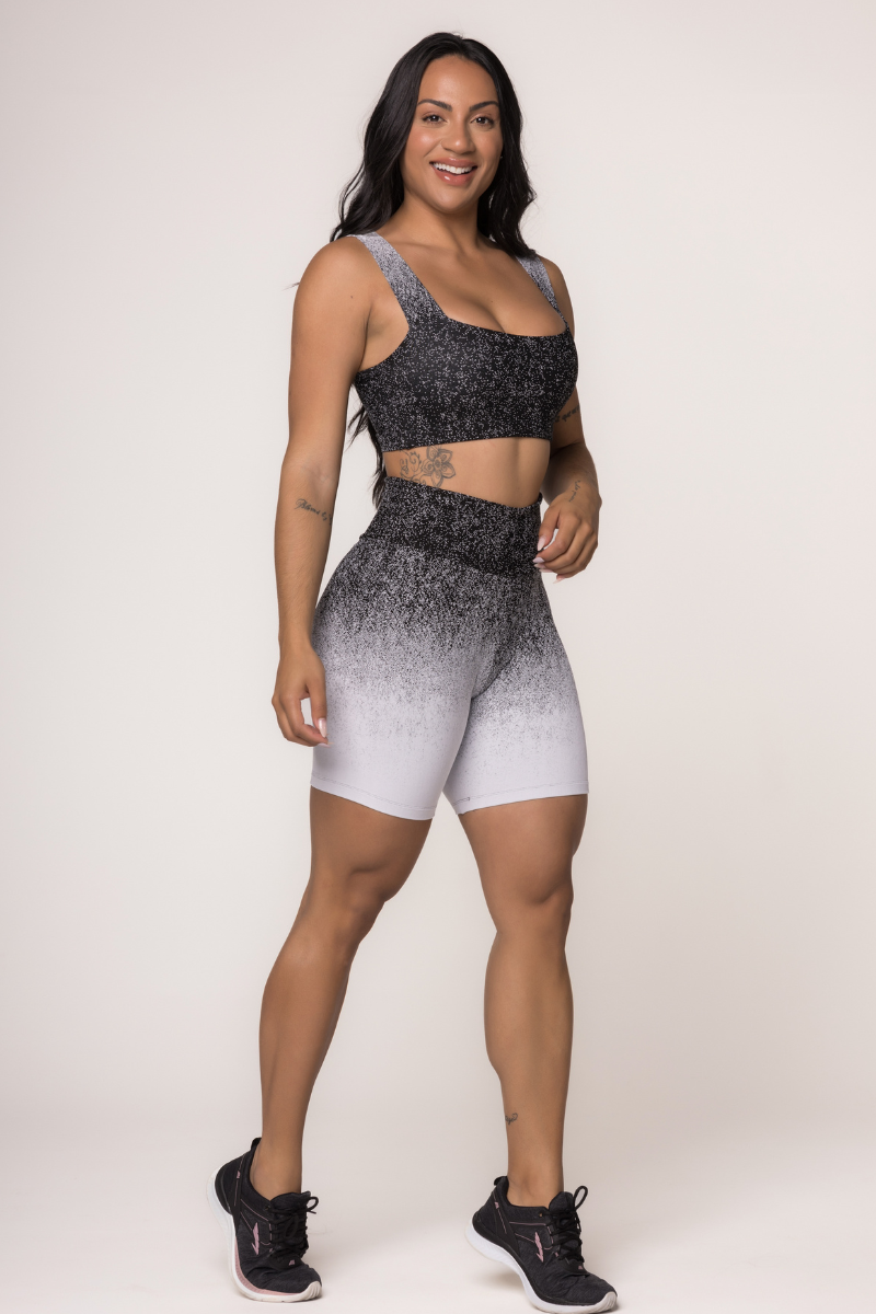 02 bermuda fitness ciclista jacquard degrade preto com branco
