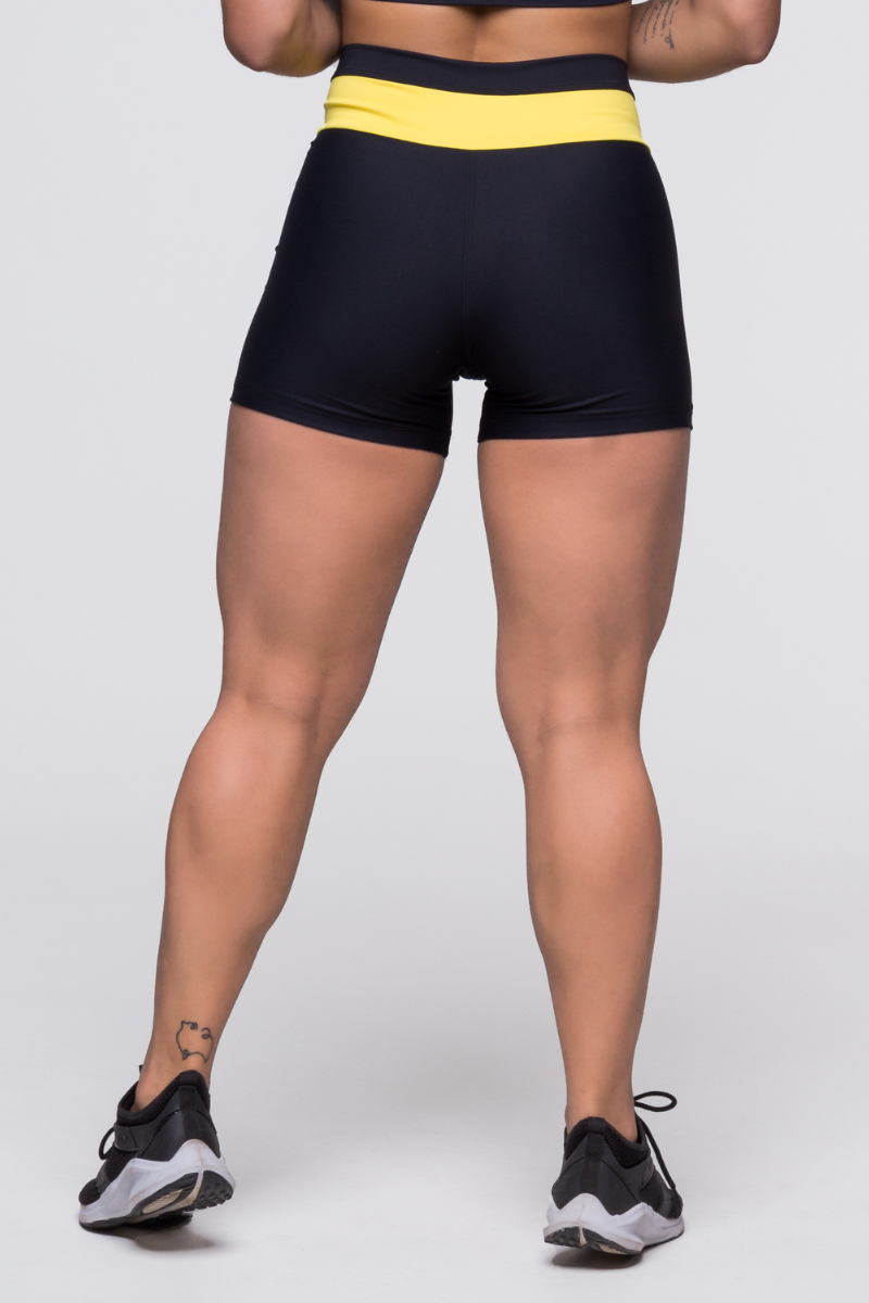 06 short fitness poliamida cos transpassado preto com amarelo