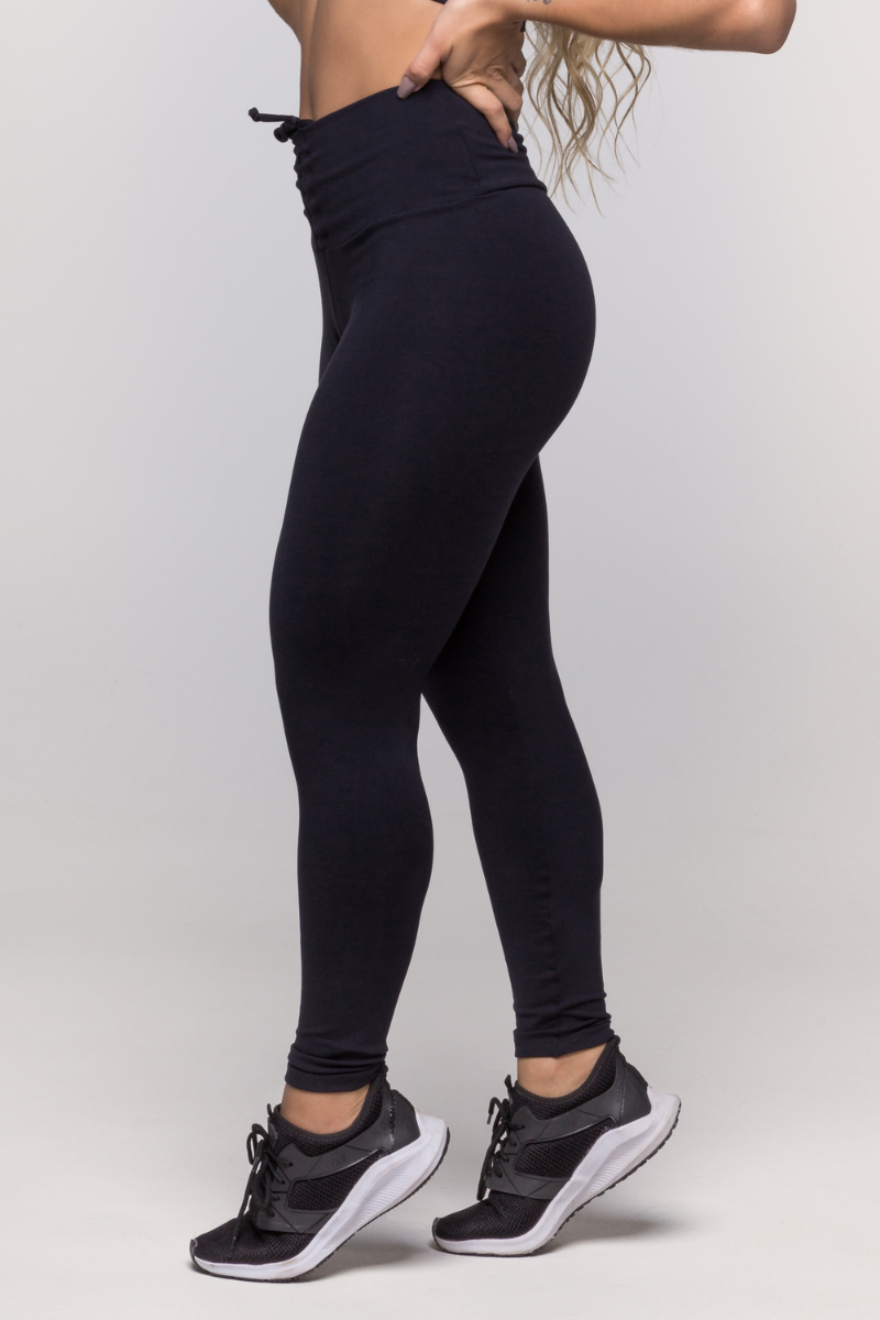 03 calca legging fitness poliamida empina bumbum preto
