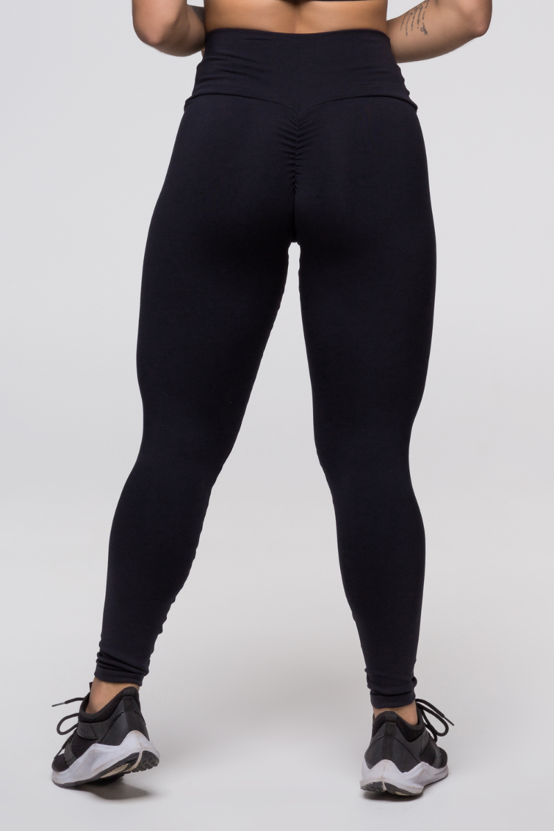 04 calca legging fitness poliamida empina bumbum preto