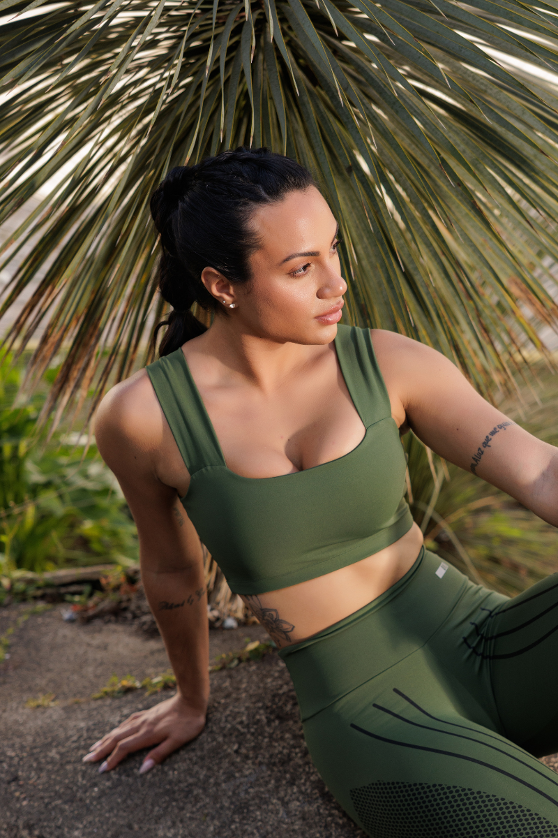 03 cropped top fitness poliamida faixa verde militar
