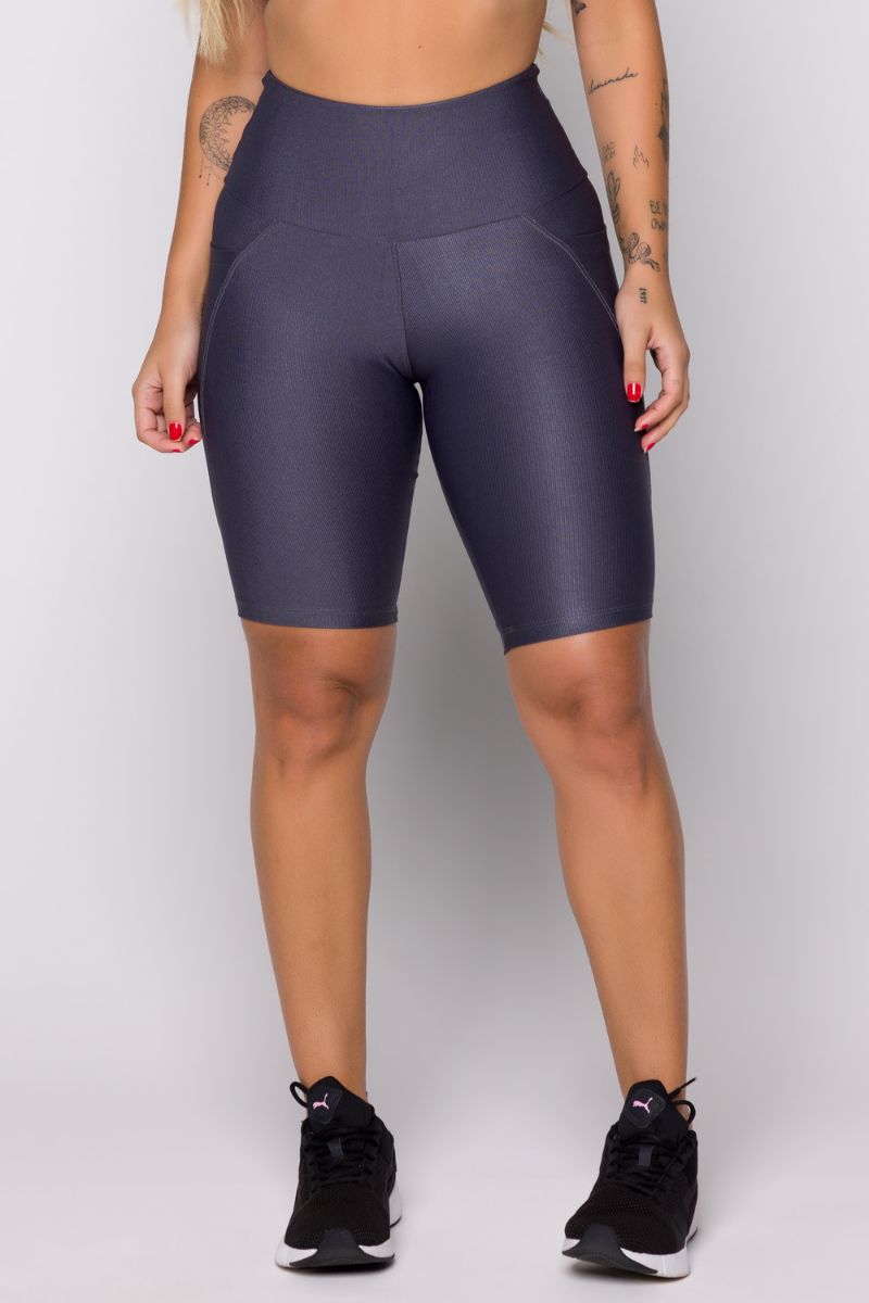 01 bermuda ciclista fitness canelada com bolso na lateral cinza