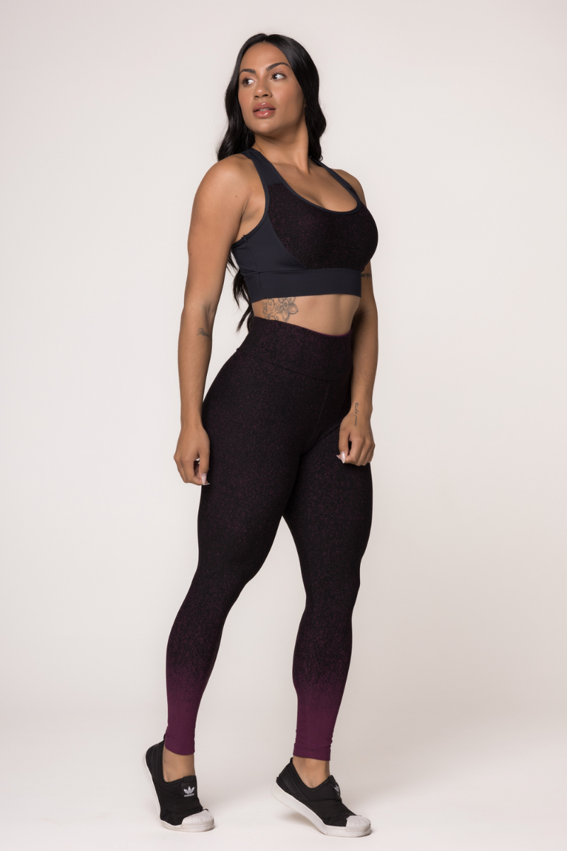 06 calca legging fitness jacquard degrade preto com malbec