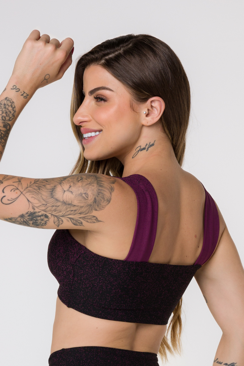 03 cropped fitness faixa jacquard degrade preto com malbec