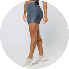 08 bermuda fitness poliamida com recortes metalic azul marinho