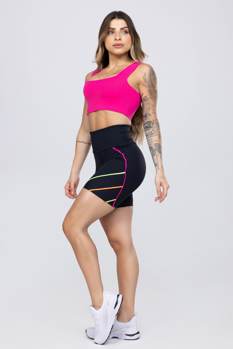 05 bermuda fitness poliamida preta com detalhes em vivo