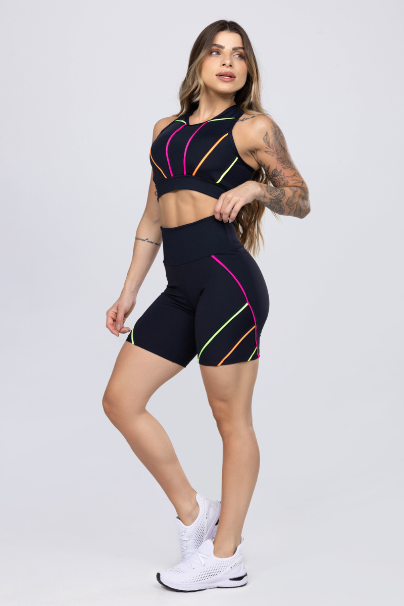 09 bermuda fitness poliamida preta com detalhes em vivo