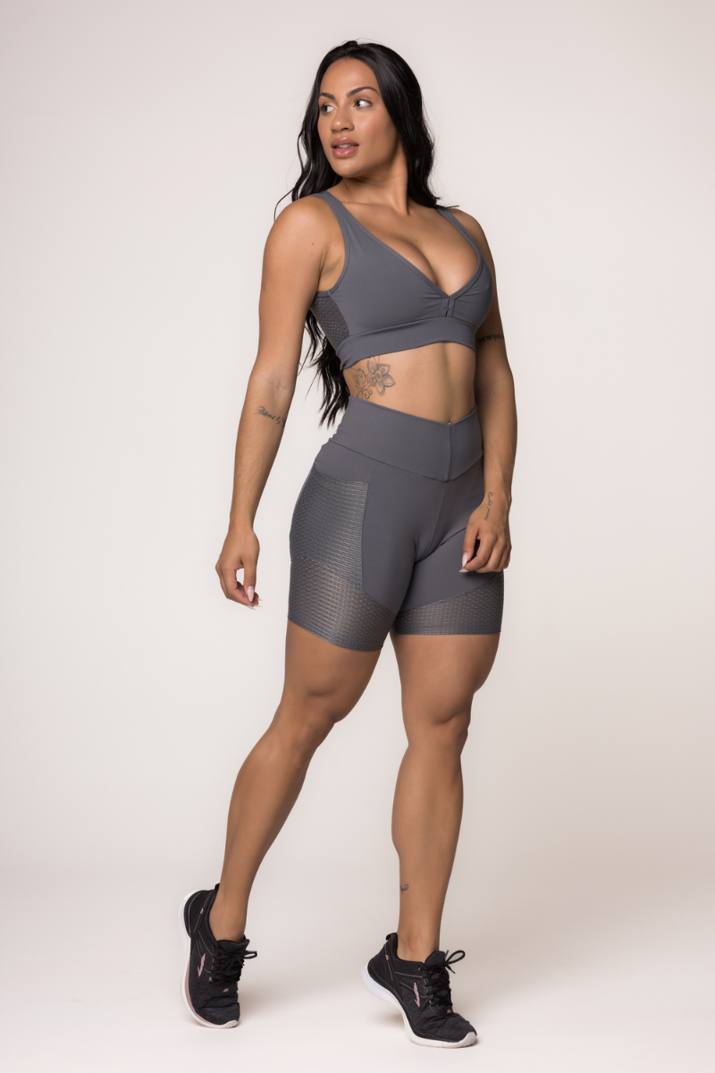 01 conjunto fitness poliamida short com bolso e top malbec