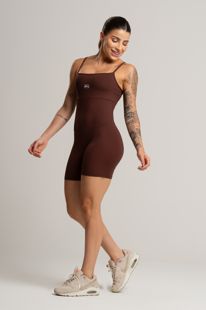 07 macaquinho fitness poliamida marrom