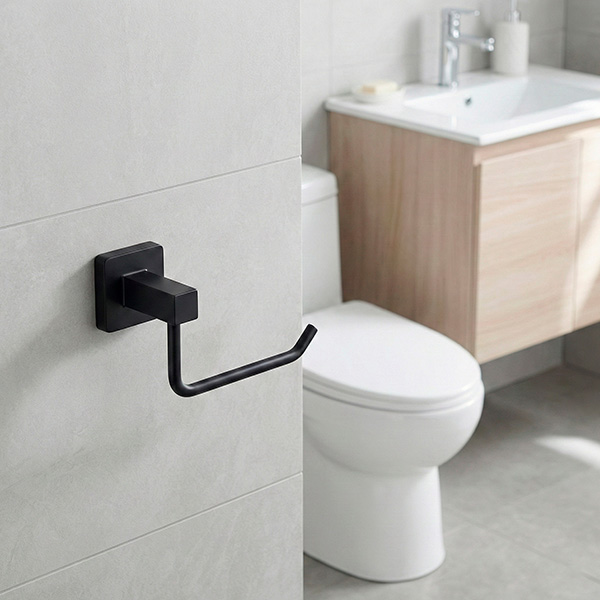 Papeleira porta papel Omega Preto Fosco instalada em banheiro